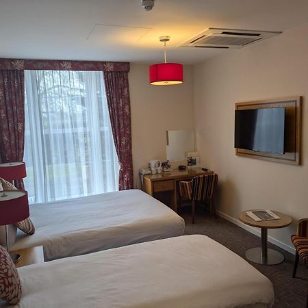 Best Western Homestead Court Hotel Welwyn Garden City Buitenkant foto