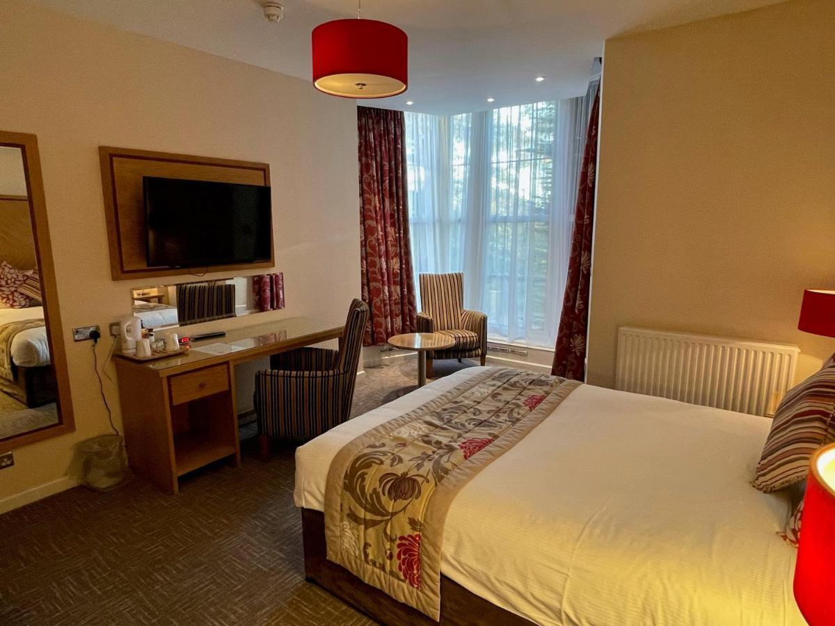 Best Western Homestead Court Hotel Welwyn Garden City Buitenkant foto