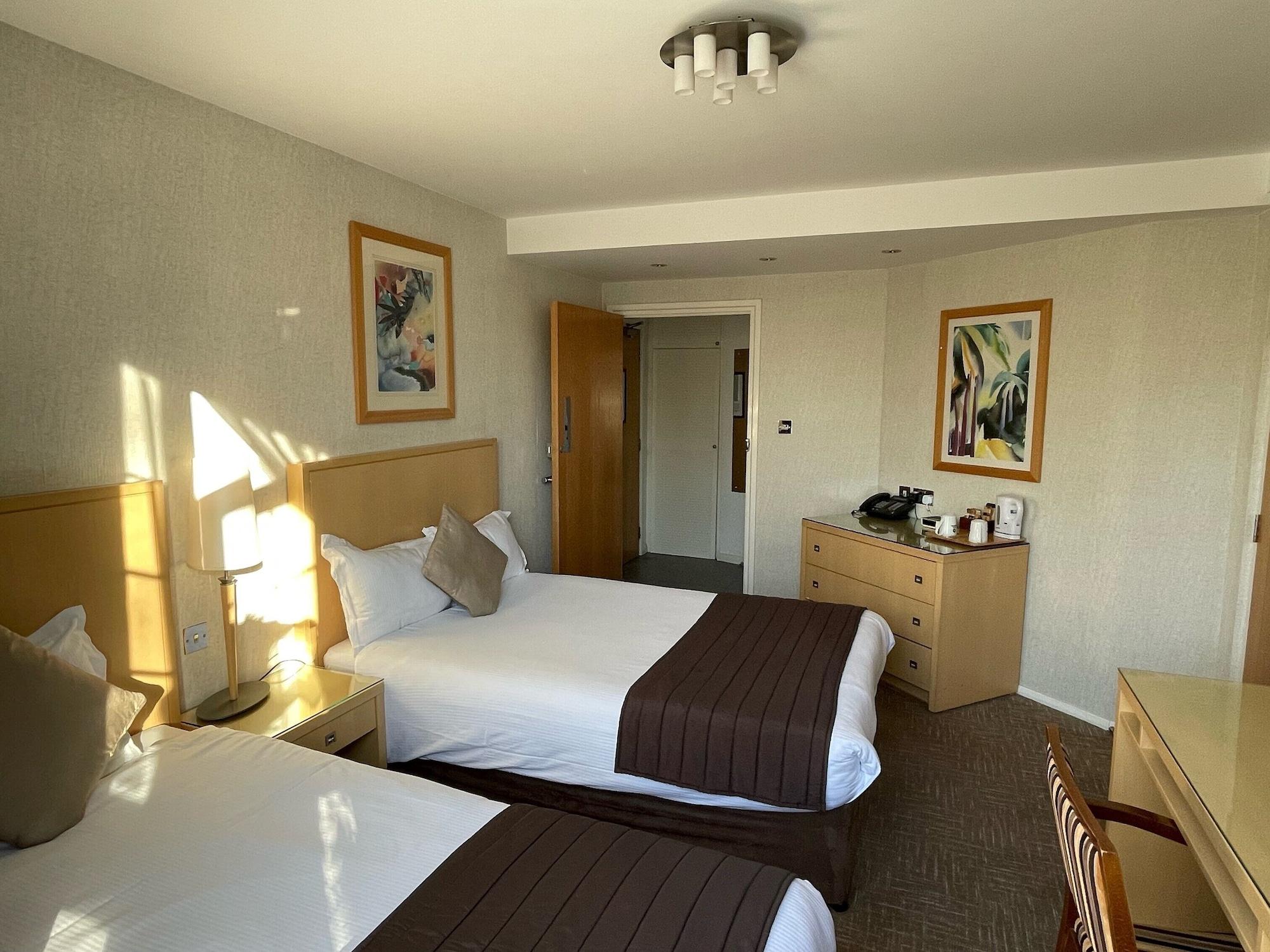 Best Western Homestead Court Hotel Welwyn Garden City Buitenkant foto