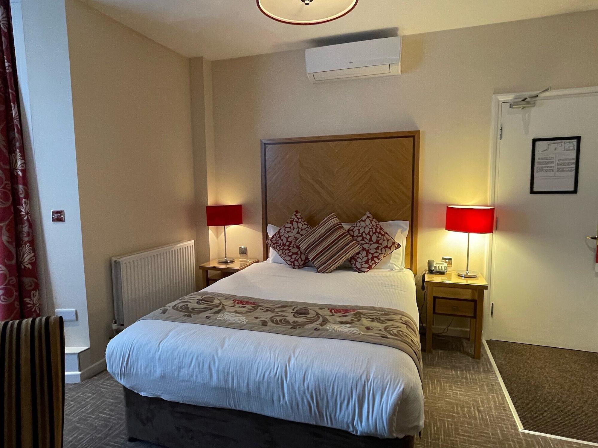 Best Western Homestead Court Hotel Welwyn Garden City Buitenkant foto
