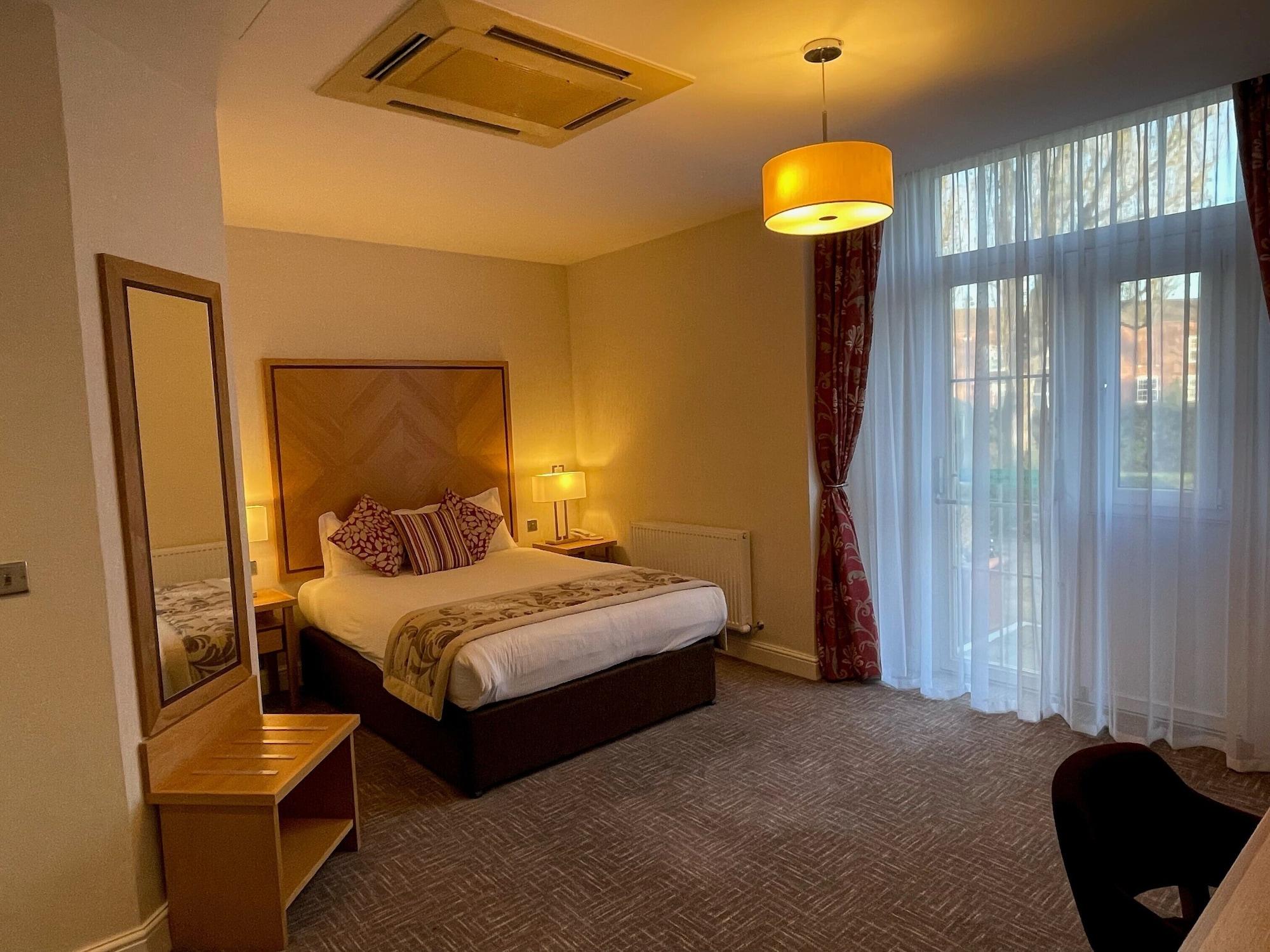 Best Western Homestead Court Hotel Welwyn Garden City Buitenkant foto