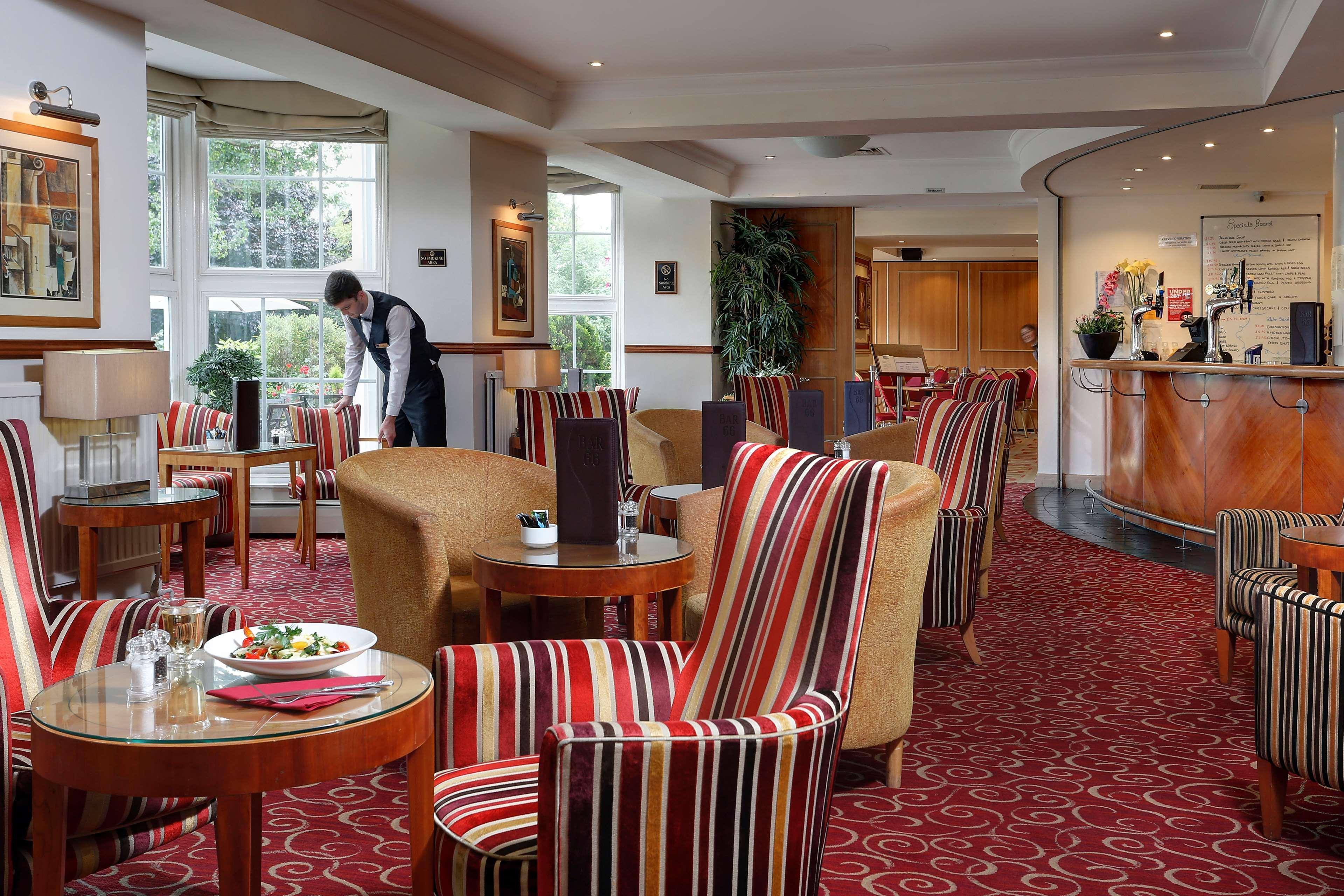 Best Western Homestead Court Hotel Welwyn Garden City Buitenkant foto