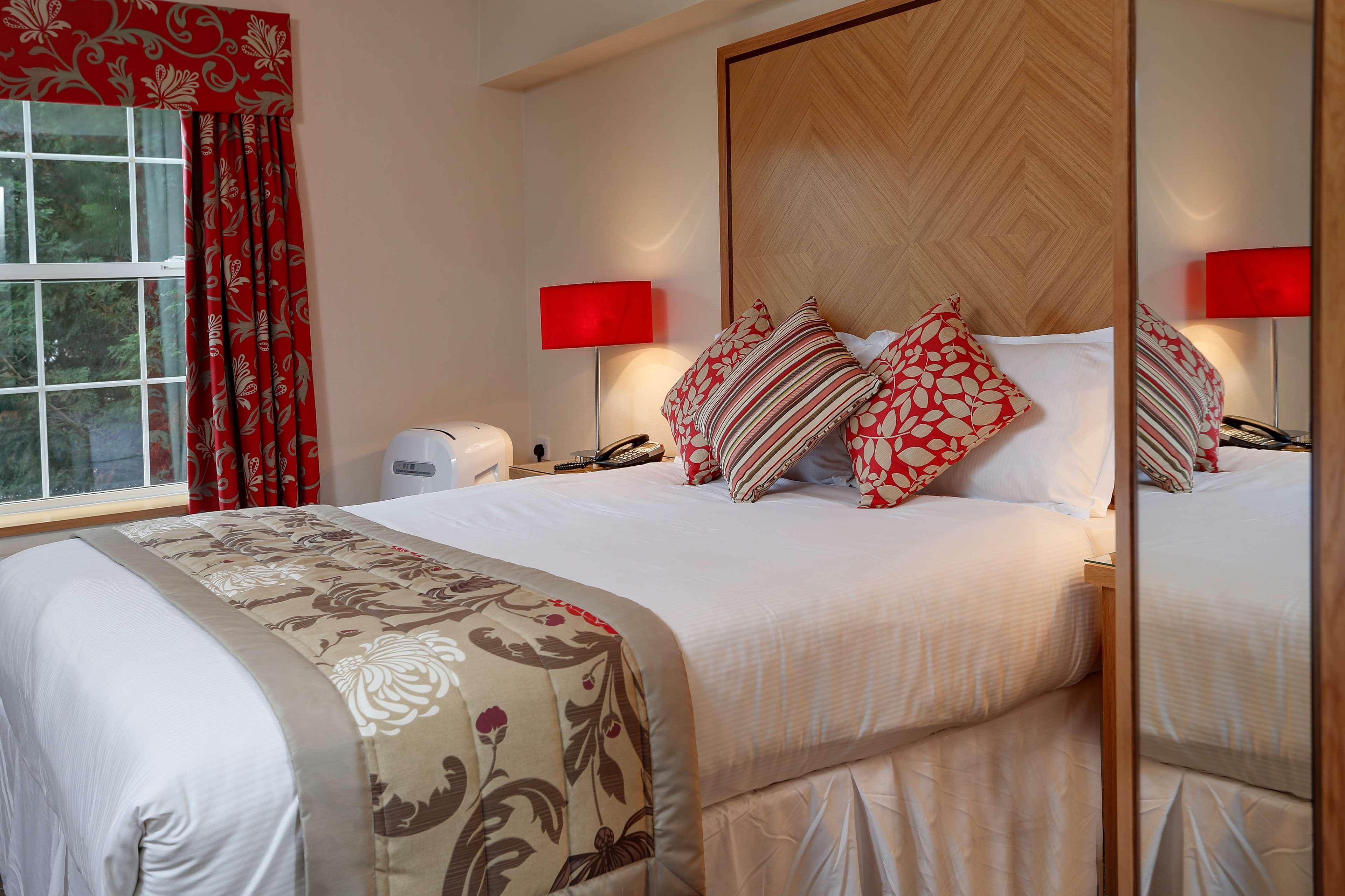 Best Western Homestead Court Hotel Welwyn Garden City Buitenkant foto