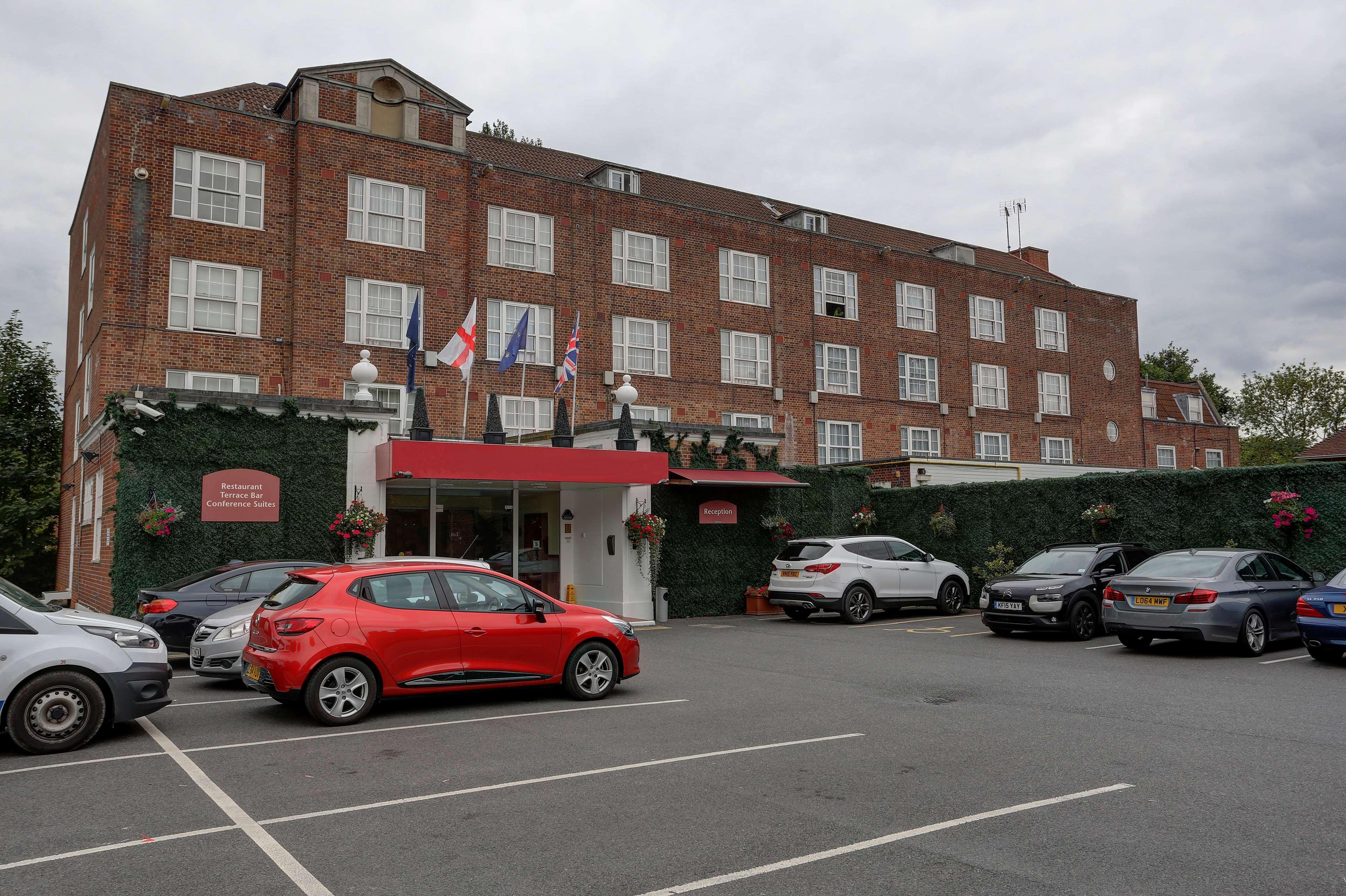 Best Western Homestead Court Hotel Welwyn Garden City Buitenkant foto