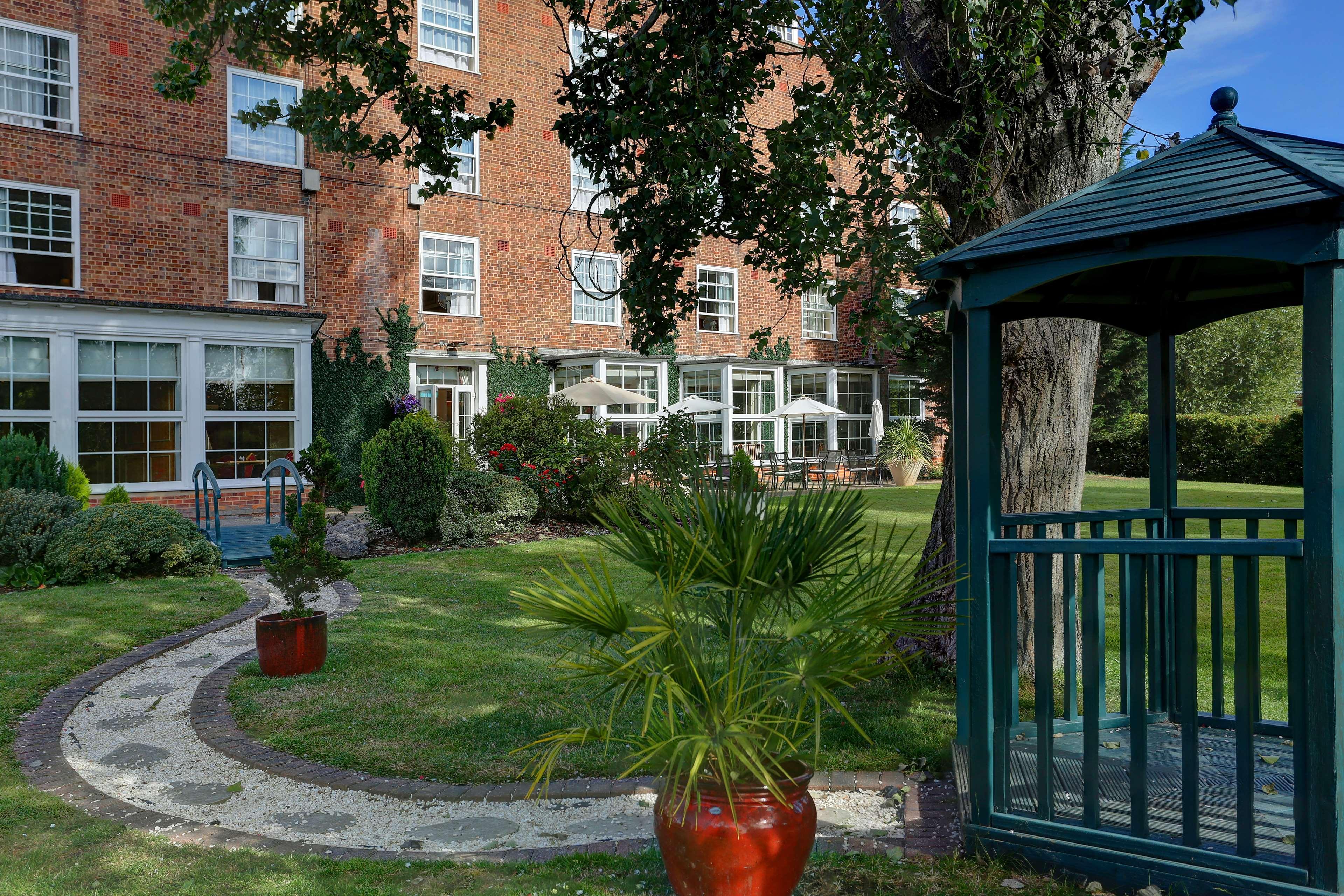 Best Western Homestead Court Hotel Welwyn Garden City Buitenkant foto