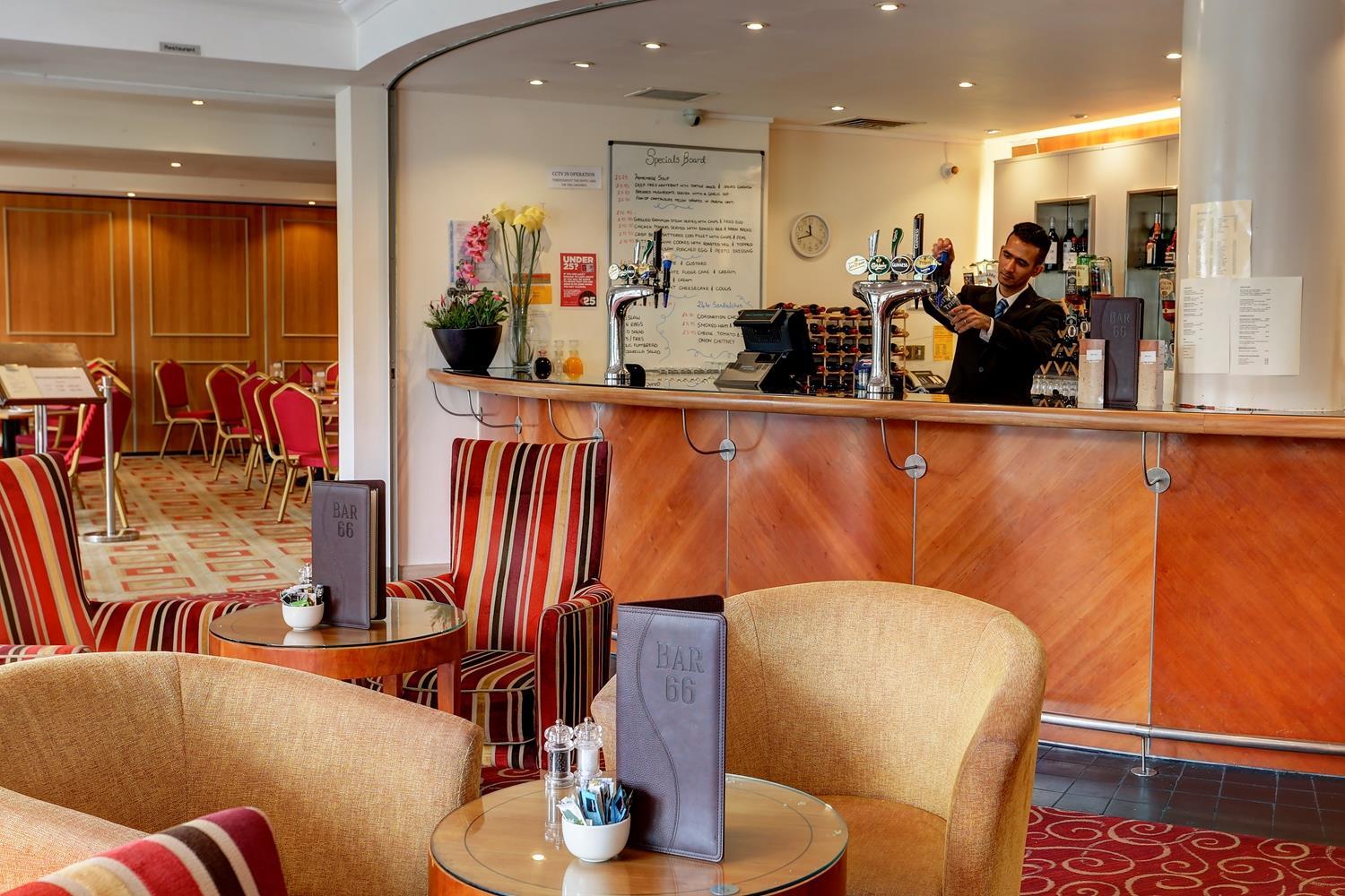 Best Western Homestead Court Hotel Welwyn Garden City Buitenkant foto