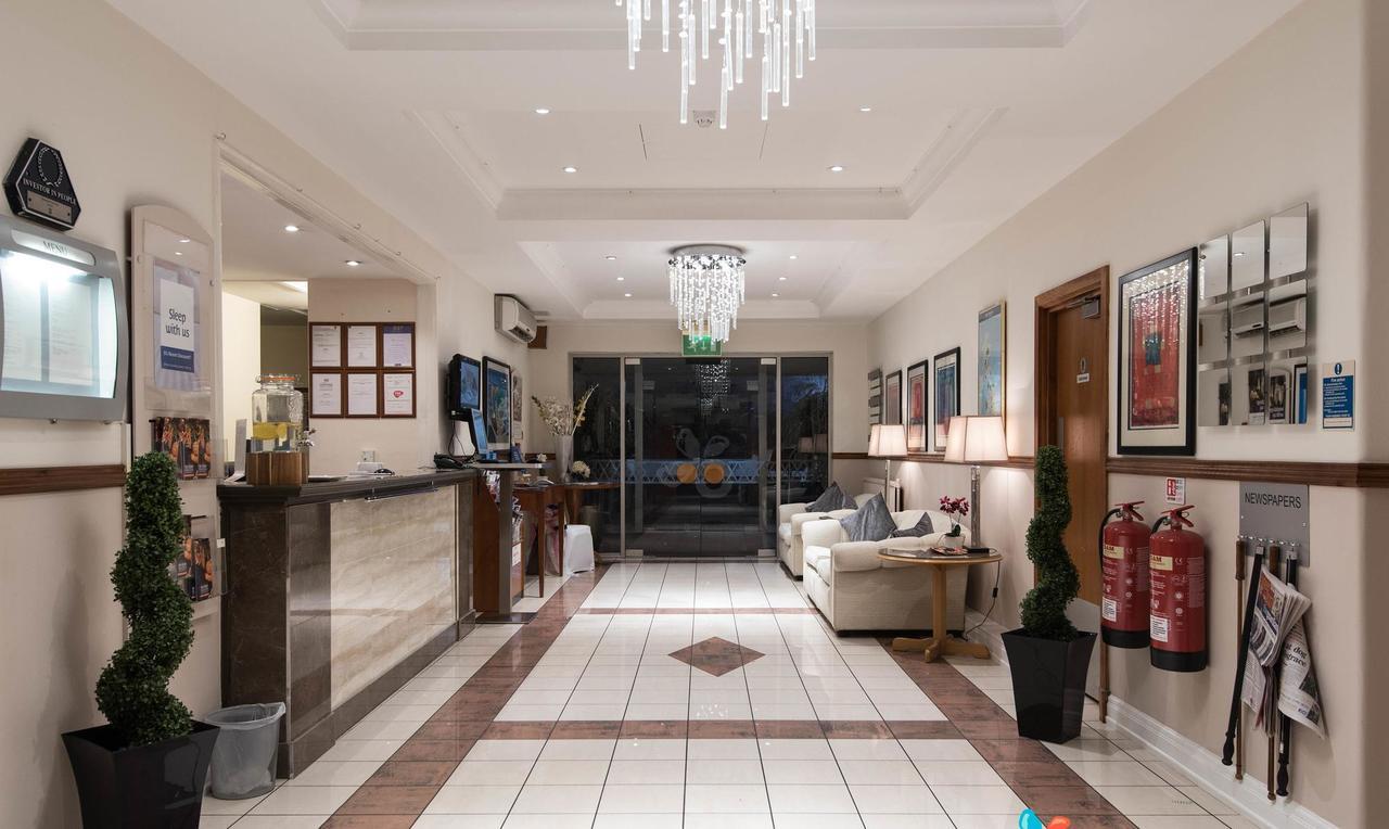Best Western Homestead Court Hotel Welwyn Garden City Buitenkant foto