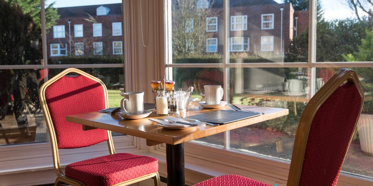 Best Western Homestead Court Hotel Welwyn Garden City Buitenkant foto