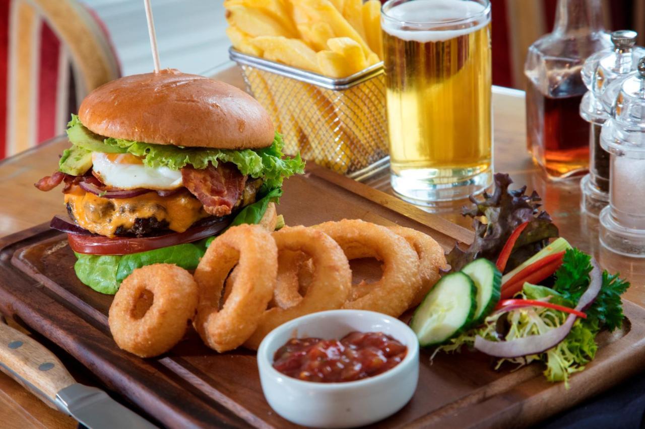 Best Western Homestead Court Hotel Welwyn Garden City Buitenkant foto